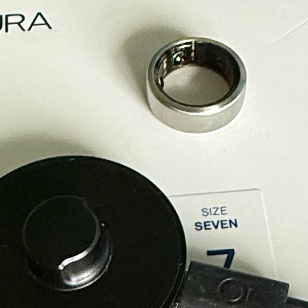 Brushed Titanium Oura Ring with Charger - Size 7